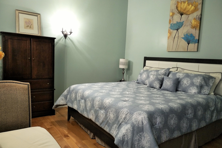 Bedroom 2, Inn on the Harbour, Queens