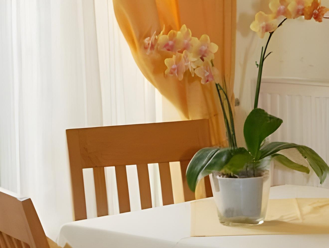 Dining Room 7