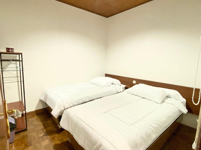 Bedroom 13