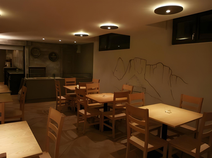 Food & Drinks 4, Residence Rododendro, Trento