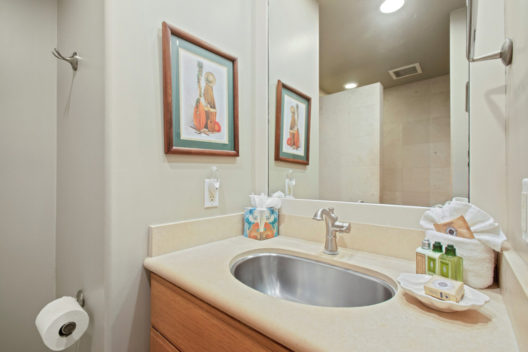 Bathroom 5, Maui Kaanapali Villas Resort by KBM, Maui