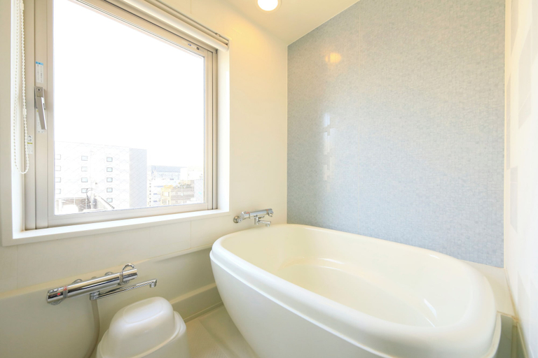 Bathroom 25