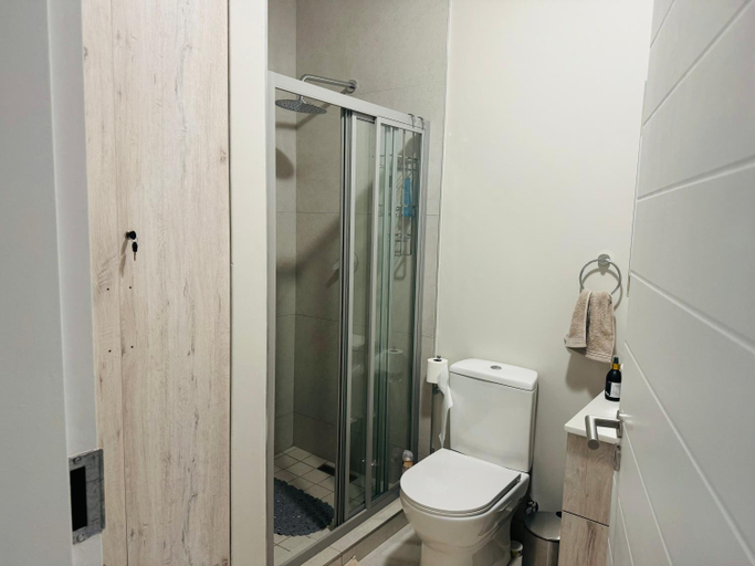 Others 3, Luxury 3 Bedroom Apartment in Carlswald, City of Johannesburg