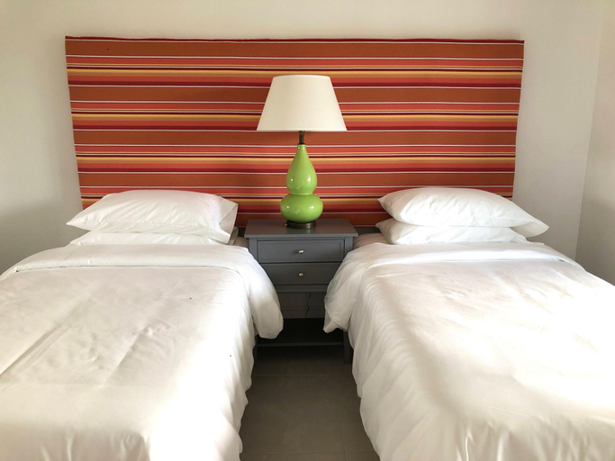 Bedroom 3, Colibri Court
