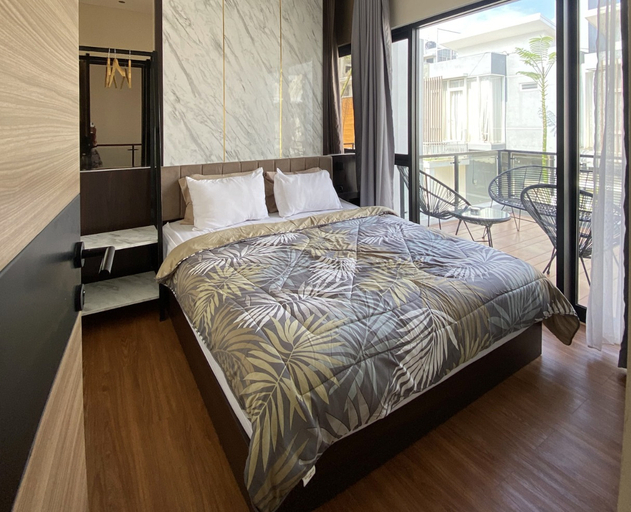 Villa Lova, Batu