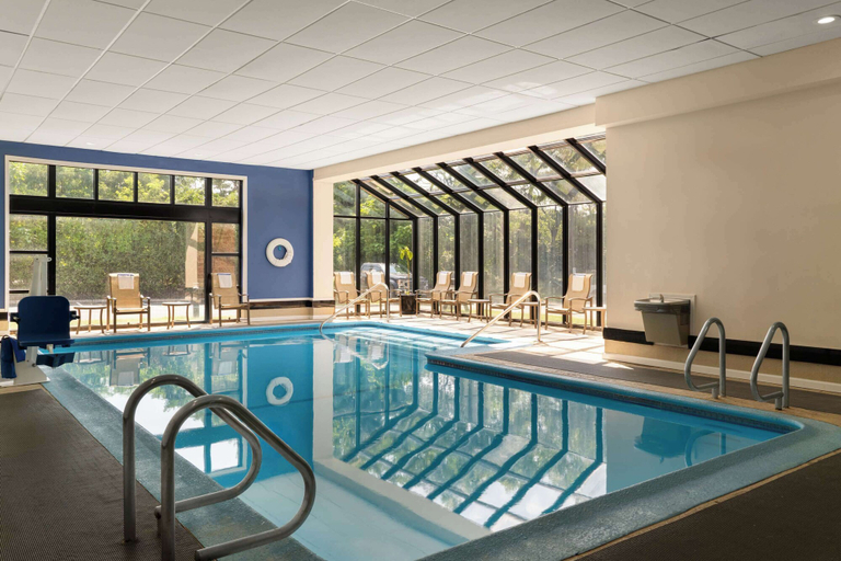 Sport & Beauty 2, DoubleTree by Hilton Hartford - Bradley Airport, Hartford