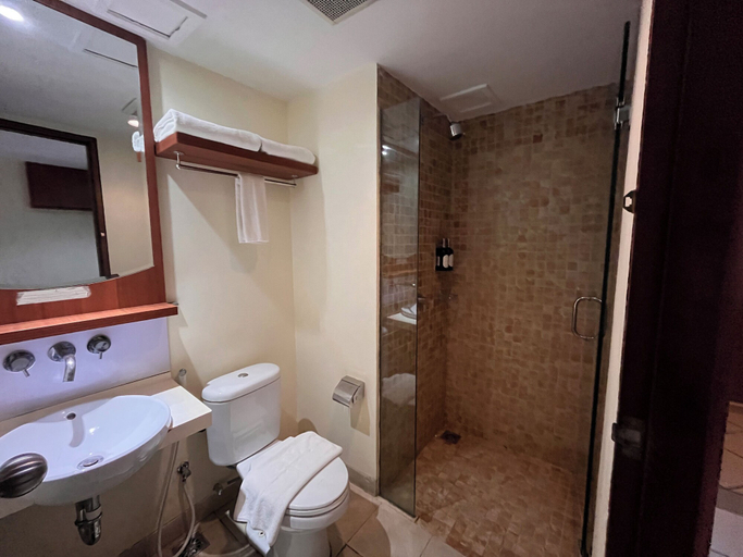 Bedroom 3, New Kuta Hotel by LORIN, Badung