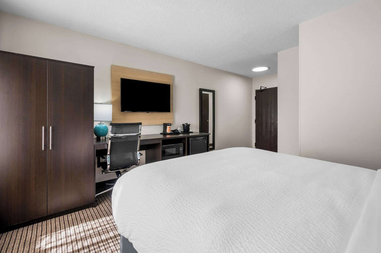 Bedroom 3, Sleep Inn Springfield West, Sangamon