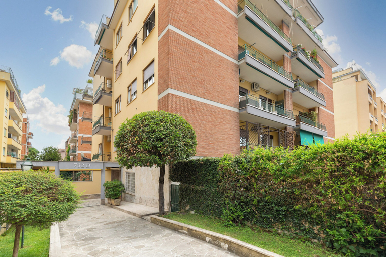 Exterior & Views 2, Fleming Suites, Rome
