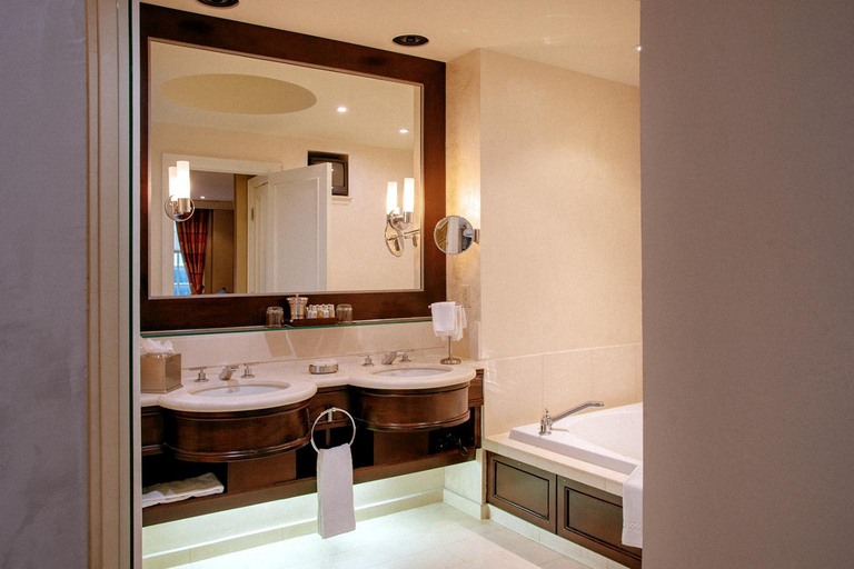Bathroom 25
