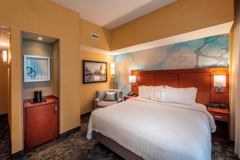 Bedroom 3, Courtyard by Marriott Tulsa Downtown, Tulsa