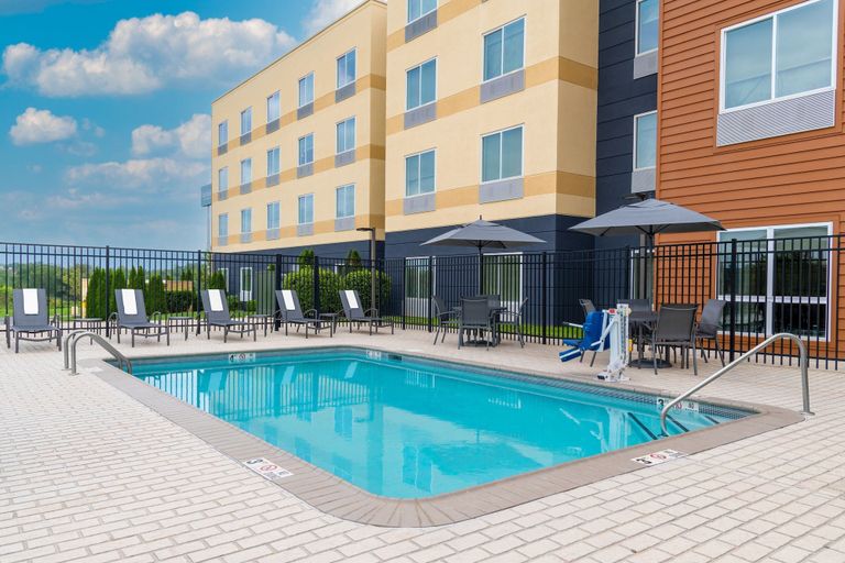 Sport & Beauty 5, Fairfield Inn & Suites by Marriott Martinsburg, Berkeley