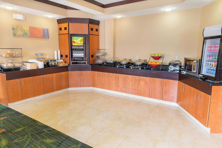 Food & Drinks 5, Fairfield Inn & Suites Fargo, Cass