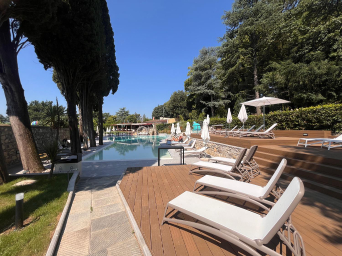 Swimming Pool 8