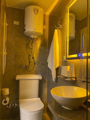 Bathroom 12