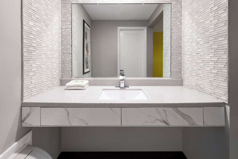 Bathroom 4, Super 8 by Wyndham Hazleton, Luzerne