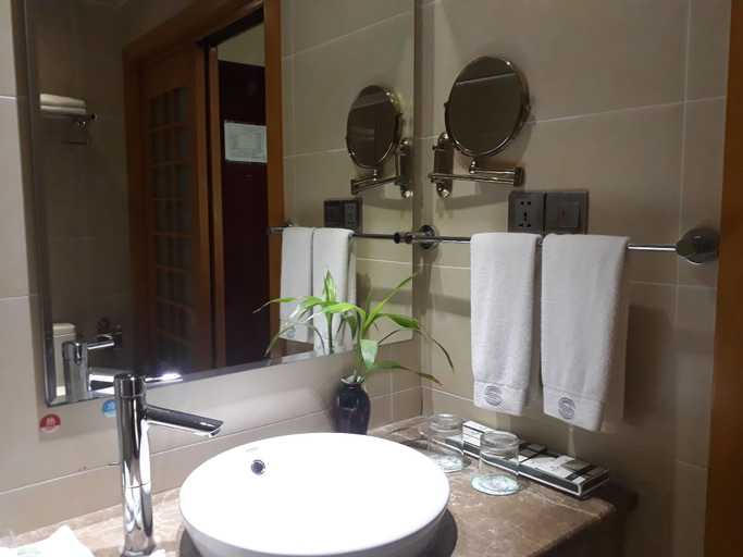 Bathroom 5, San Jiang Grand Hotel, Vientiane