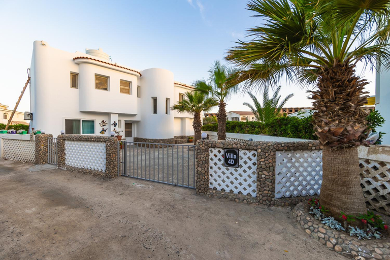 Others 5, Aden Beach - Sea View room - أجانب فقط, Al-Ghurdaqah
