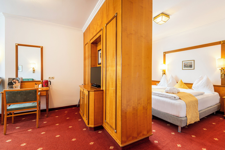 Bedroom 4, Hotel Germania Gastein, Sankt Johann im Pongau