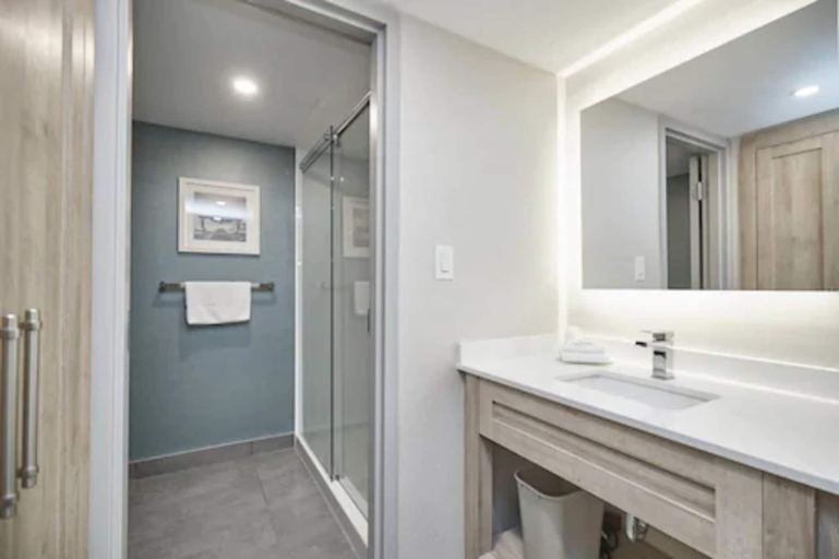 Bathroom 3, Vittoria Hotel and Suites, Niagara