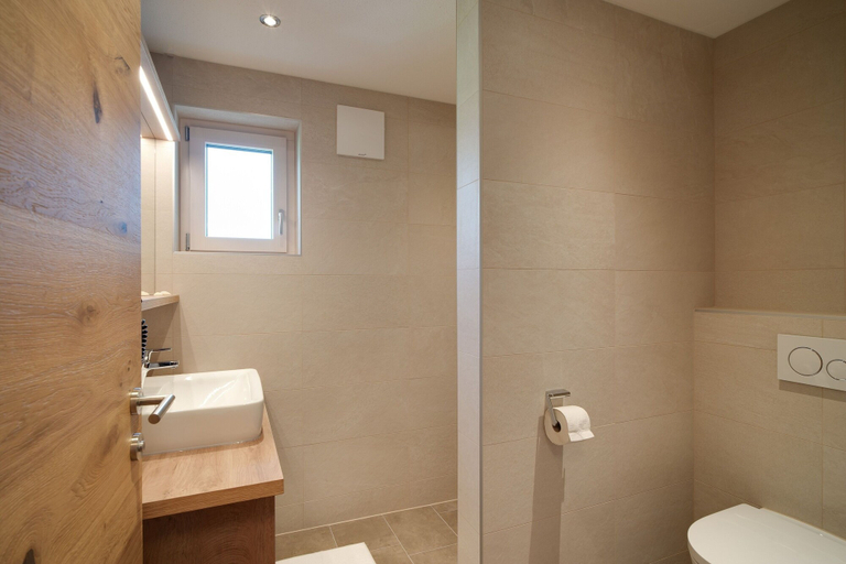 Bathroom 5, Attractive Flat With Beautiful Views, Schwaz