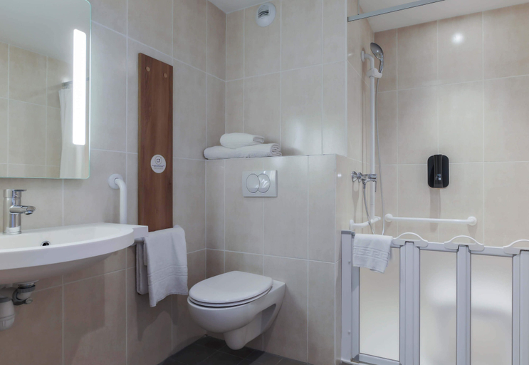 Bathroom 7
