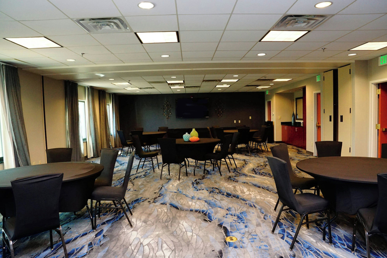 Food & Drinks 4, Fairfield Inn & Suites by Marriott Denver Aurora / Parker, Arapahoe