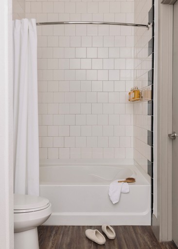 Bathroom 4