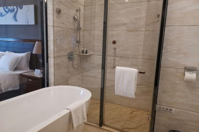 Bathroom 10