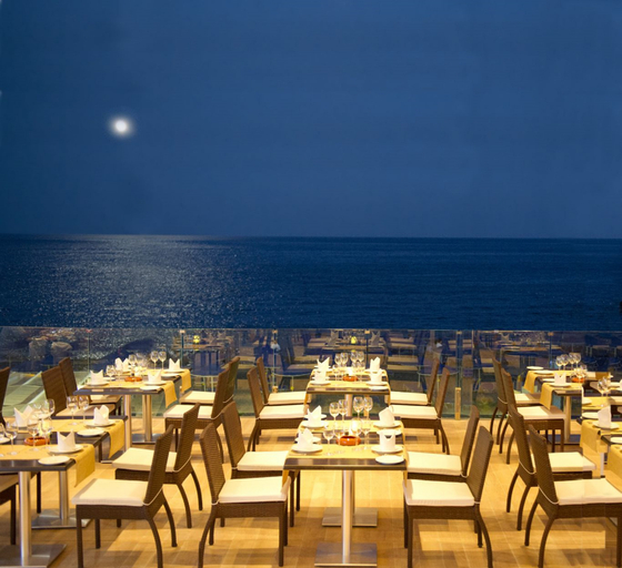 Food & Drinks 3, Mare Blue, Crete