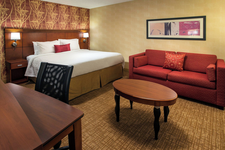 Bedroom 3, Courtyard by Marriott Costa Mesa South Coast Metro, Orange