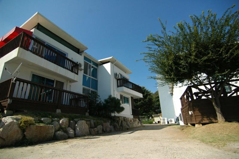 Exterior & Views 5, Yangpyeong The Big Tree Pension, Yangpyeong