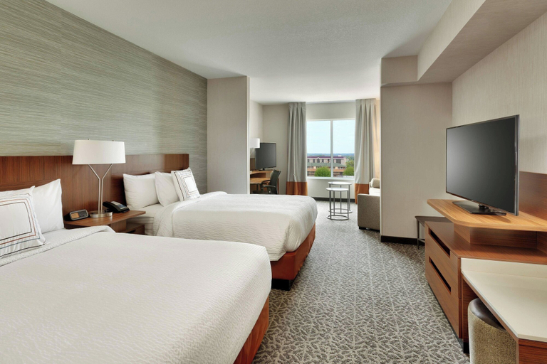 Bedroom 3, Fairfield Inn & Suites by Marriott Springfield North, Greene