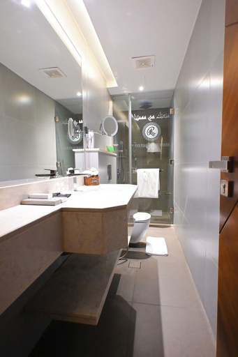 Bathroom 15
