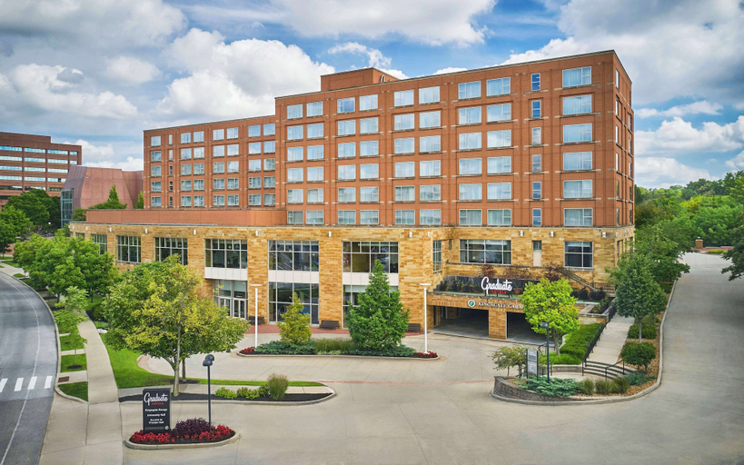Exterior & Views 2, Graduate by Hilton Cincinnati, Hamilton