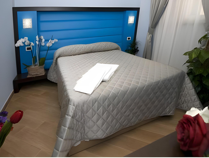 Bedroom 16