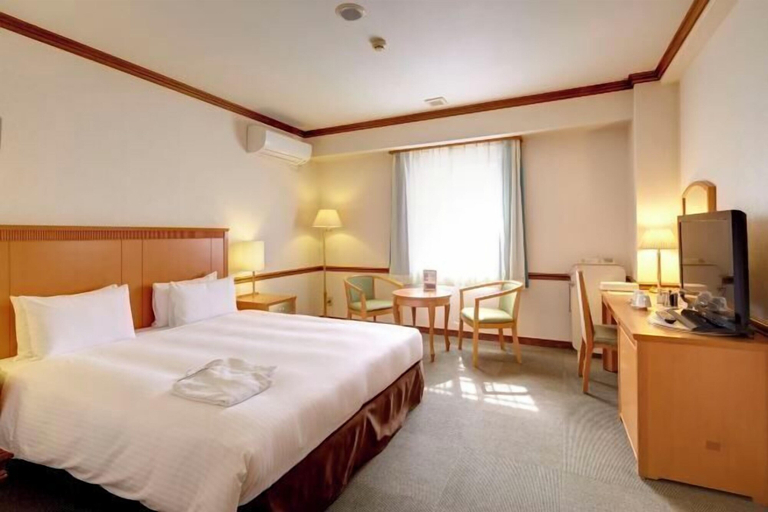 Bedroom 12