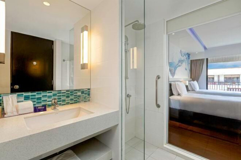 Bathroom 12