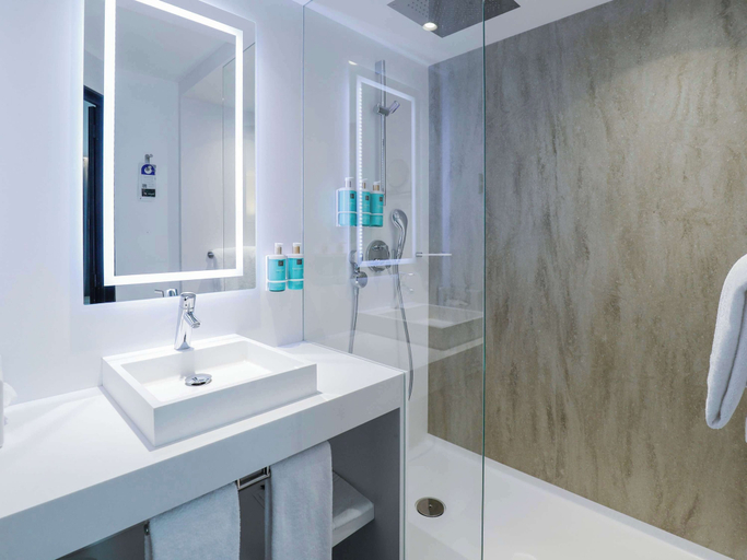 Bathroom 6