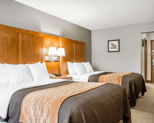 Bedroom 3, Comfort Inn Bellefontaine, Logan