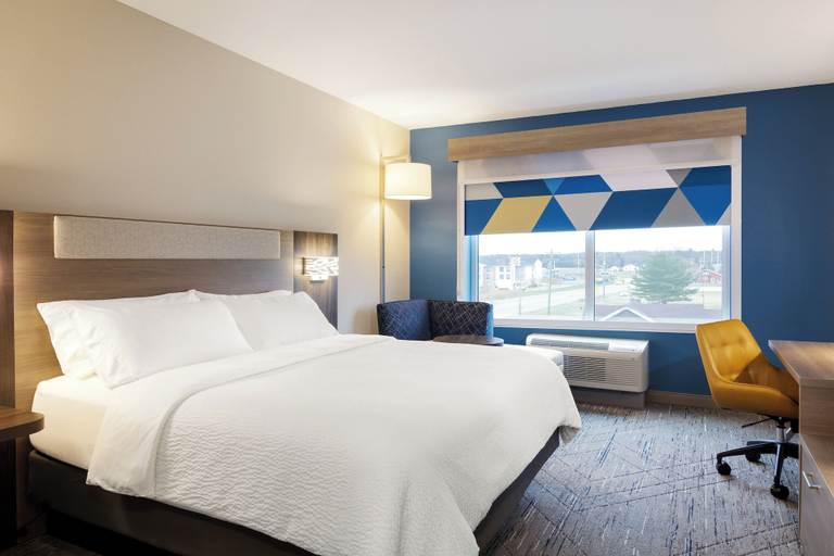 Bedroom 2, Holiday Inn Express - Layton by IHG, Davis