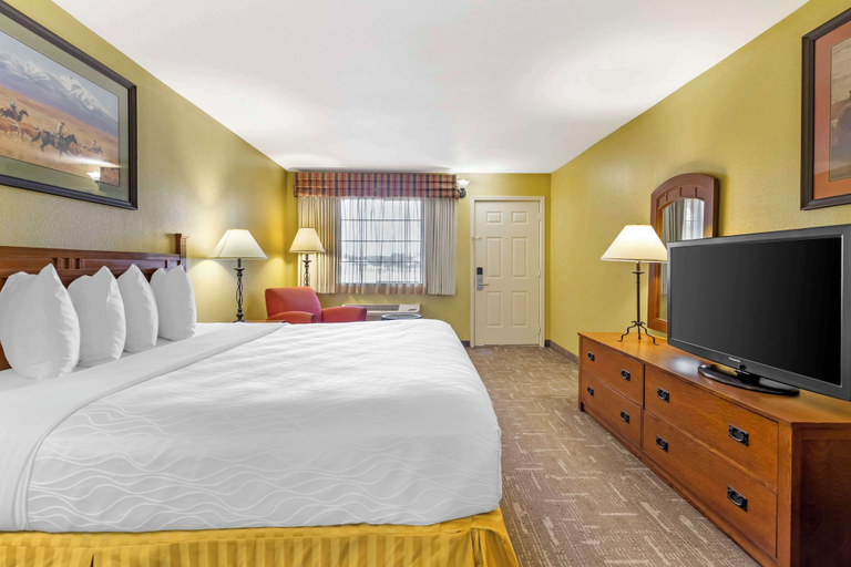 Bedroom 3, Best Western Executive Inn, Lavaca
