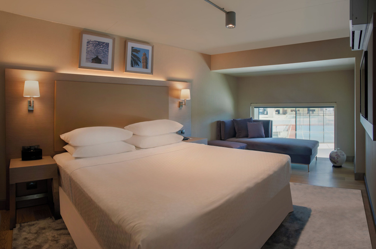 Bedroom 2, Four Points by Sheraton Izmir, Karşıyaka