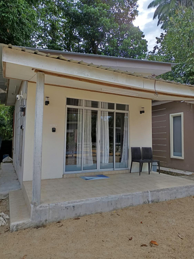Exterior & Views 1, Rajawali Riverside Retreat Chalet, Dungun