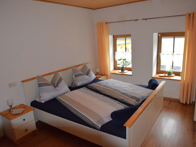 Room 2, Farmhouse in Wilsecker Near Moselle Boat Tours, Eifelkreis Bitburg-Prüm