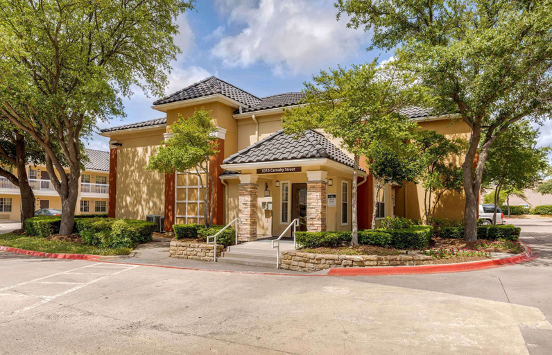 Exterior & Views 1, Suburban Studios Irving - Las Colinas, Irving