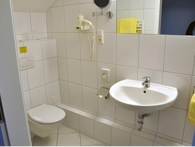 Bathroom 4