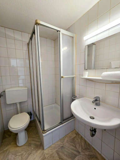 Bathroom 3, Apartments EFDE GmbH, Heilbronn