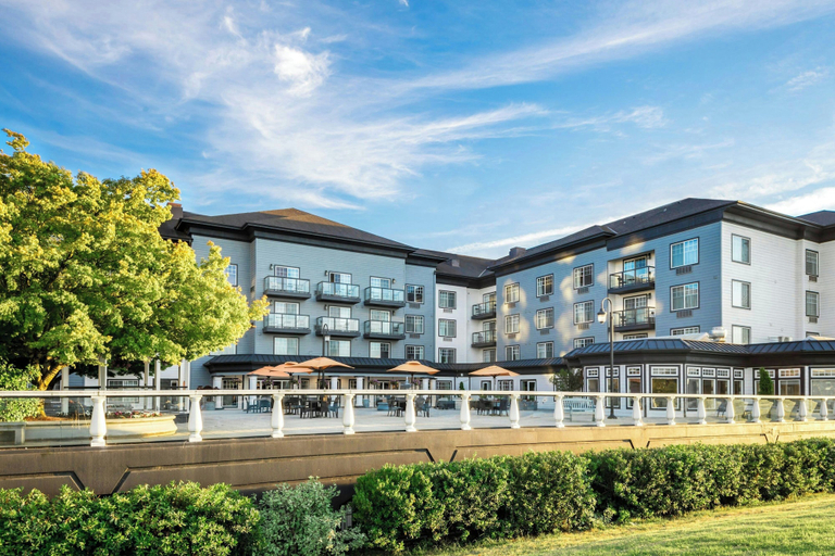Exterior & Views 2, Courtyard by Marriott Portland North, Multnomah