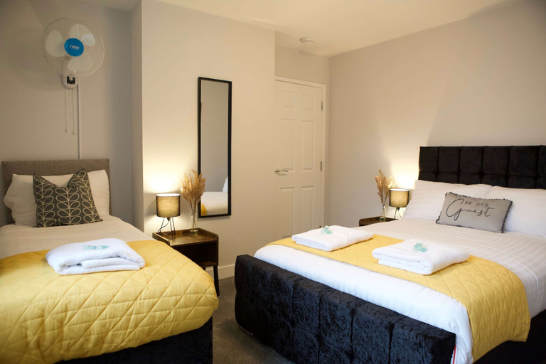 Bedroom 5, The Lower Gathering - Sale - Sleeps Up To 13, Trafford